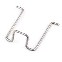 Metal wire clip with a zigzag shape